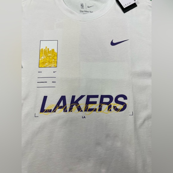 The Nike Tee - Picture 8 of 10